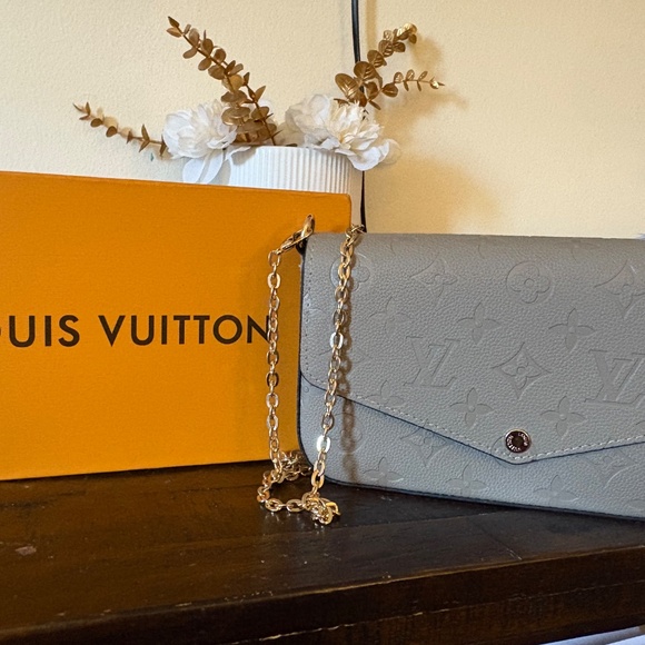 Louis Vuitton Pochette Félicie: turtledove - Picture 5 of 6
